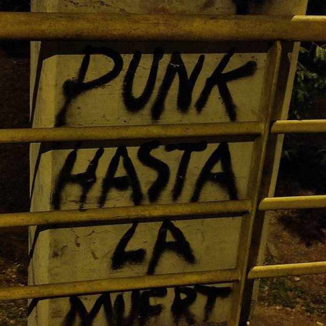 Punk Hasta La Mufrt